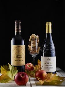 2022.11.07 Bouteilles de vin Pommes-feuilles